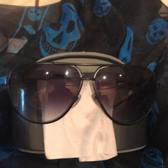Alexander McQueen Accessories - Designer Sunglasses
